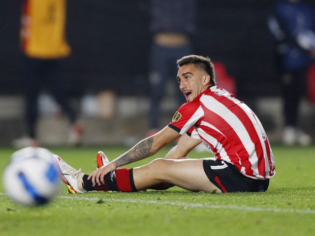 Mauro Mendez in action for Estudiantes on August 11, 2022