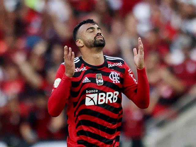 Fabricio Bruno celebrates scoring for Flamengo on August 14, 2022