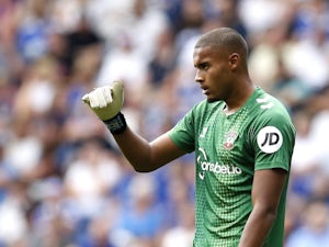 Spurs 'keeping tabs on Southampton goalkeeper Bazunu'