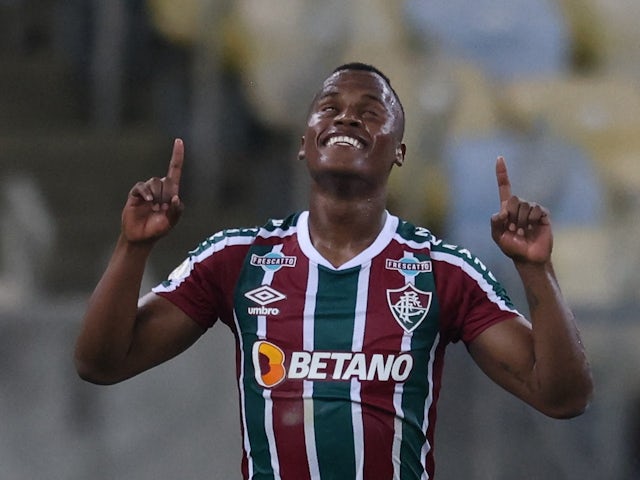 Jhon Arias celebrates scoring for Fluminense on August 20, 2022