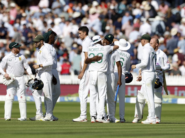 South Africa celebrate beating England in the first Test at Lord's on August 19, 2022.