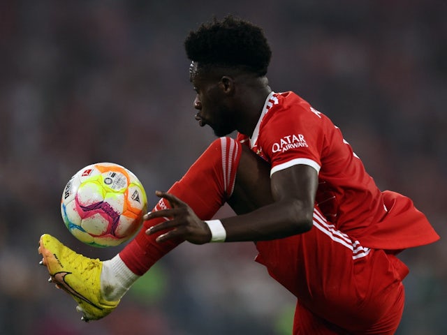 Alphonso Davies in action for Bayern Munich on August 27, 2022