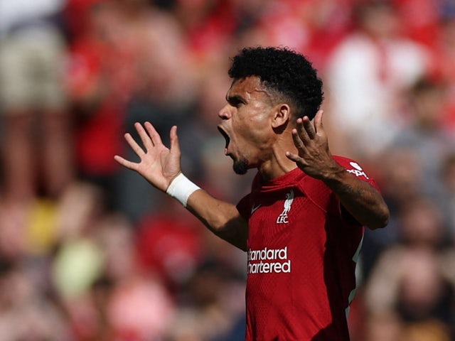 Luis Diaz celebrates scoring Liverpool's first on August 27, 2022