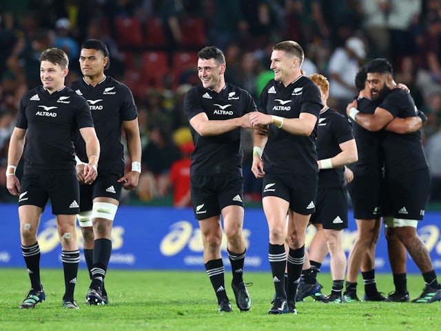 New Zealand players celebrate after winning the match in August 2022