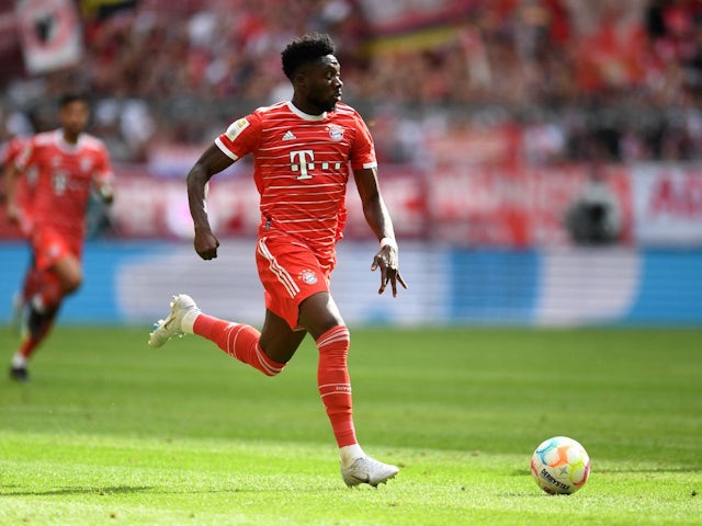 Alphonso Davies in action for Bayern Munich on September 10, 2022