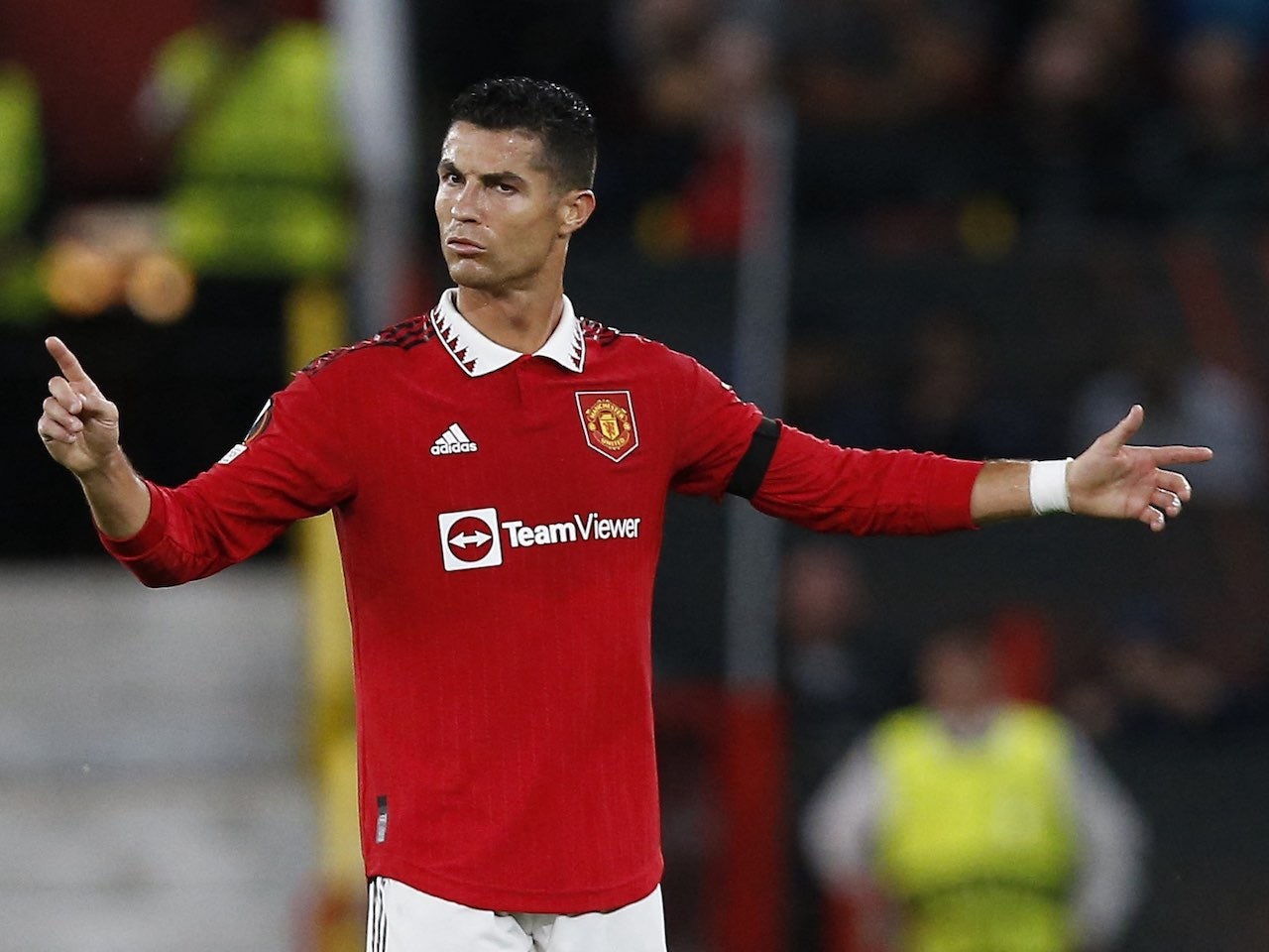 Avram Glazer reacts to Cristiano Ronaldo's Manchester United exit