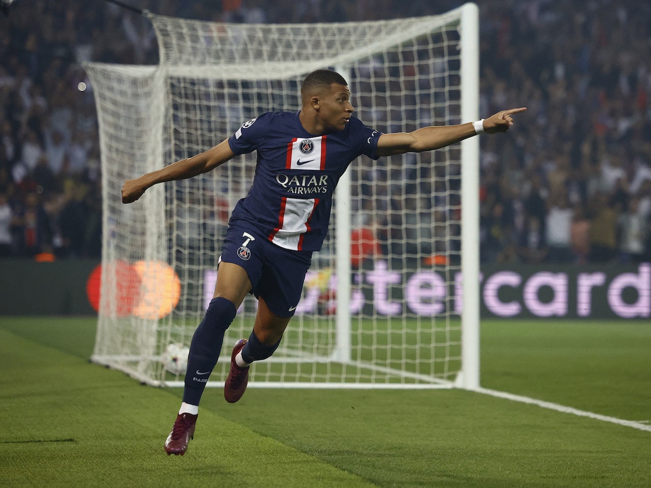 Kylian Mbappe brace sees Paris Saint-Germain past Juventus - Sports Mole