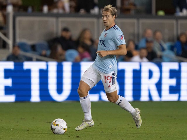 Paxton Pomykal in action for FC Dallas on September 17, 2022