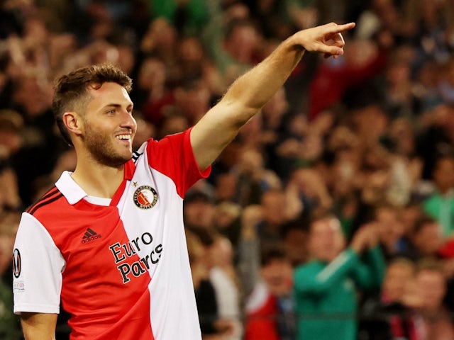 Santiago Gimenez celebrates scoring for Feyenoord on September 15, 2022