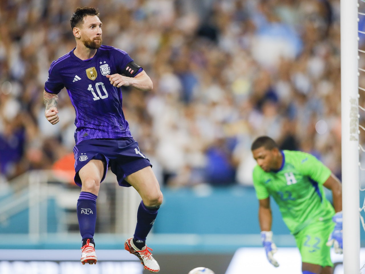 Lionel Messi masterclass sees Argentina past Honduras