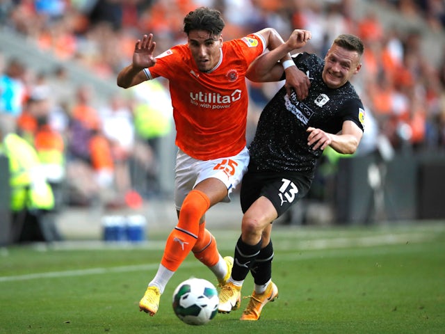 Theo Corbeanu in action for Blackpool against Barrow in August 2022.