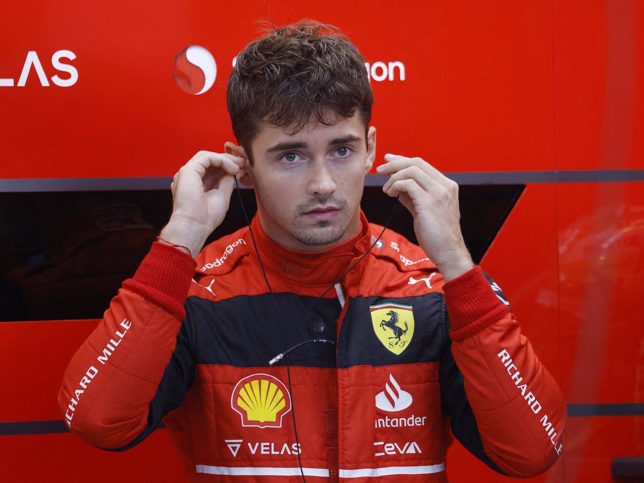 Leclerc refuses to publicly criticise Ferrari