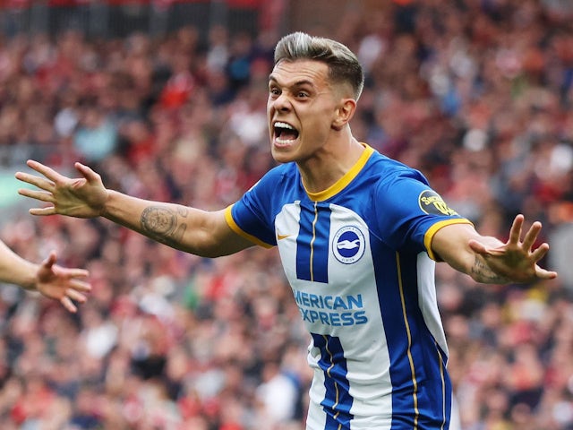 Leandro Trossard in action for Brighton & Hove Albion on October 1, 2022