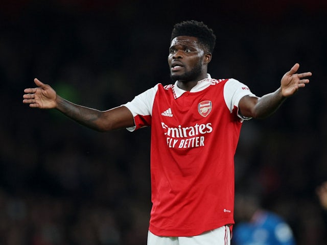 Thomas Partey takes part in Arsenal training ahead of Leeds clash