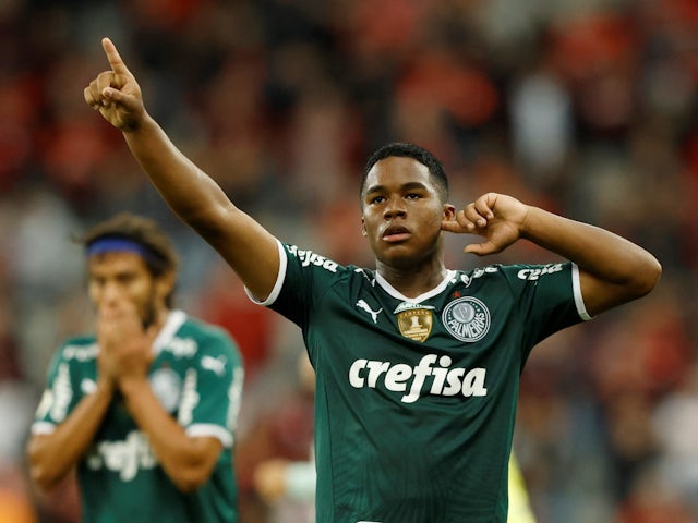 Endrick of Palmeiras celebrates his second goal on October 25, 2022