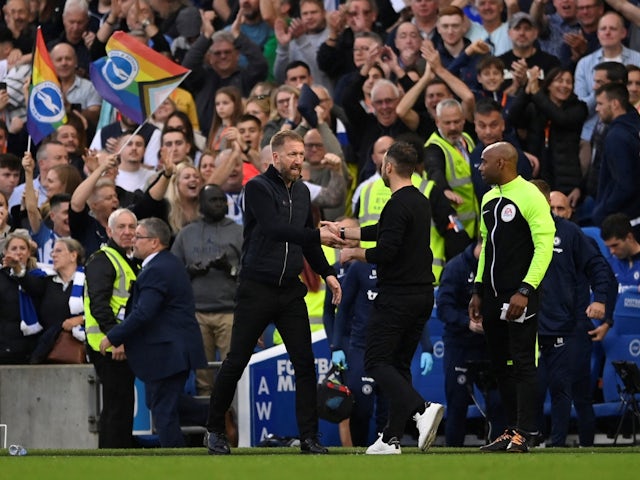 Chelsea manager Graham Potter shakes hands with Brighton & Hove Albion manager Roberto De Zerbi after the match on October 29, 2022