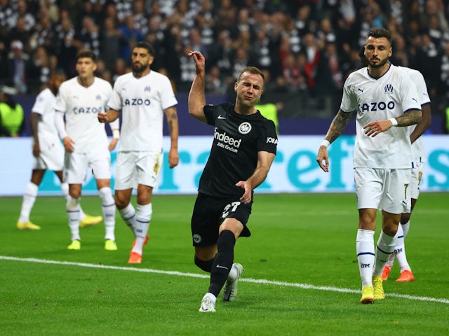 Eintracht Frankfurt beat Marseille to remain in hunt for last-16 position