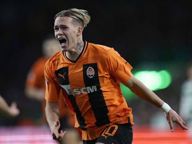 Shakhtar 'to insist on £85m for Arsenal, Chelsea target Mudryk'