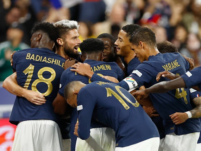 I giocatori della Francia festeggiano contro l'Austria in UEFA Nations League a settembre 2022