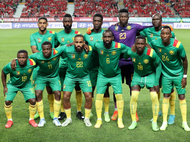 Kameruner Spieler machen vor dem Spiel im September 2022 ein Gruppenfoto