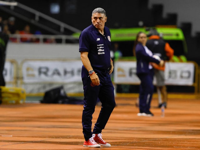 Costa Rica coach Luis Suarez during the match on November 10, 2022