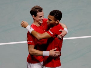 Canada fight back to defeat Italy in Davis Cup semi-final