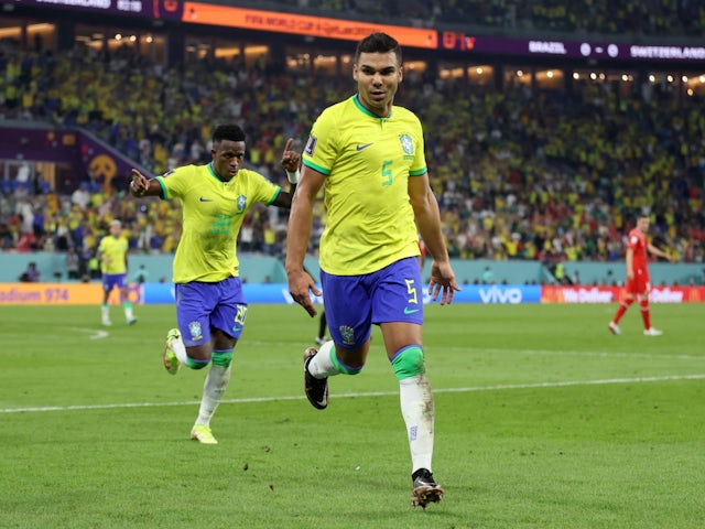 Late Casemiro strike sends Brazil into World Cup last 16