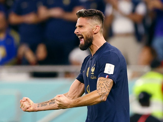 Olivier Giroud 'rejects deadline day move to Everton'