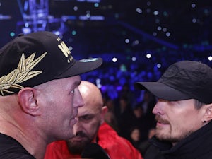 Fury suffers cut, forced to postpone Usyk fight