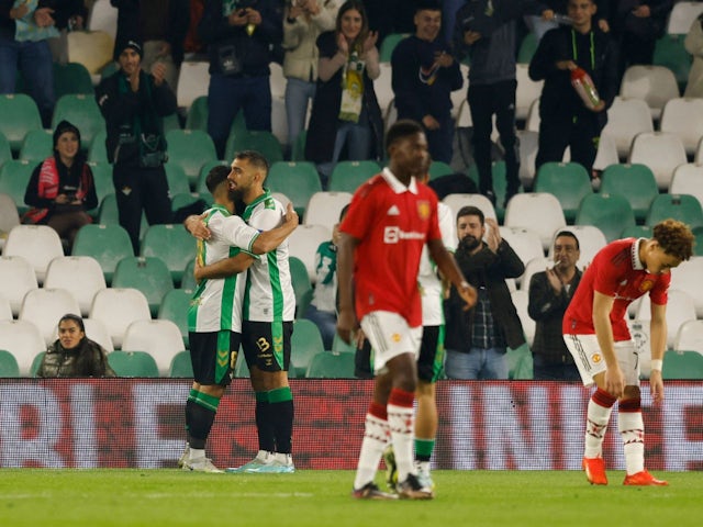 Manchester United narrowly beaten by Real Betis