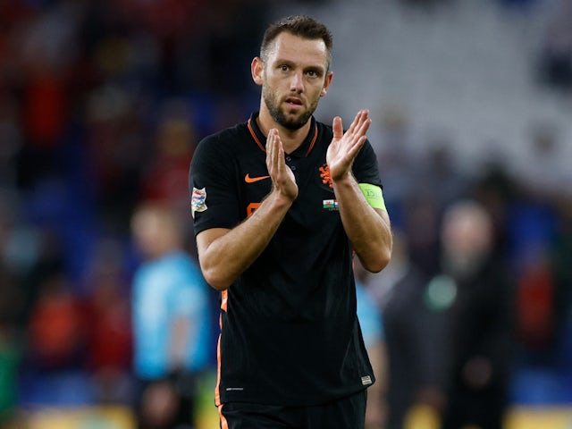 Stefan de Vrij signs new two-year Inter Milan contract