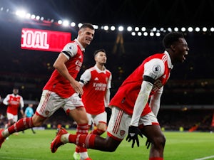 Arsenal beat West Ham to go seven points clear
