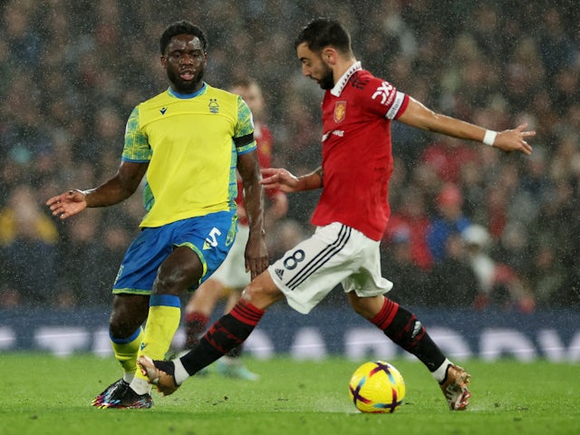 Manchester United's Bruno Fernandes in action with Nottingham Forest's Orel Mangala on December 27, 2022