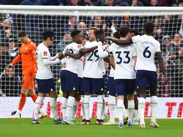 Kane goal sends Tottenham into FA Cup fourth round