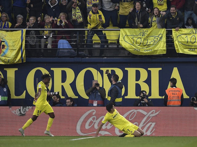 Villarreal's Gerard Moreno celebrates scoring their first goal with Samuel Chukwueze on January 7, 2023