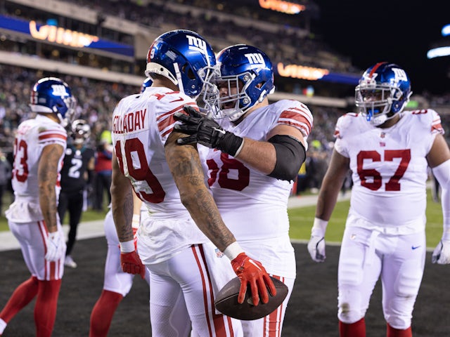 New York Giants wide receiver Kenny Golladay (19) celebrates his touchdown with teammates during the fourth quarter against the Philadelphia Eagles at Lincoln Financial Field on January 9, 2023