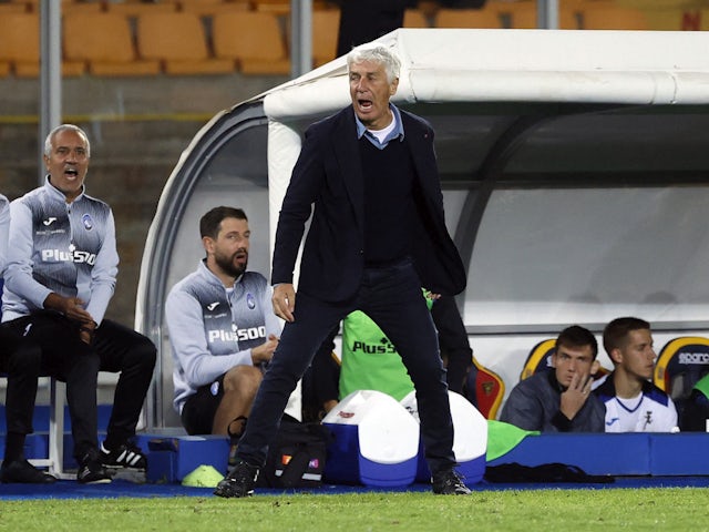 Atalanta BC head coach Gian Piero Gasperini reacts on November 9, 2022