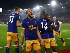 Newcastle United beat 10-man Southampton to take a huge step towards Wembley