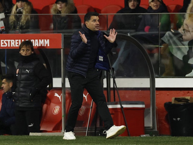 Girona coach Michel reacts on January 28, 2023