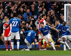 Sean Dyche off to dream start as Everton beat Arsenal