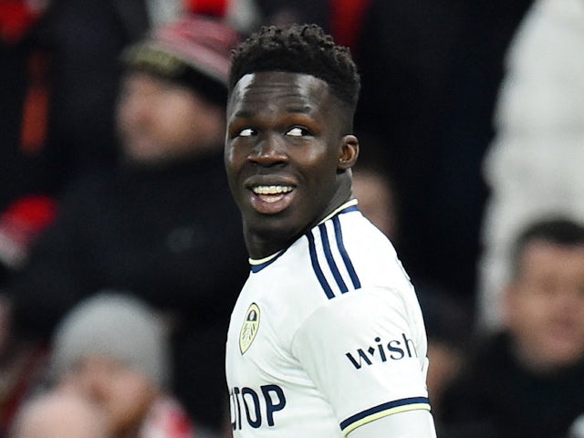 Everton 'have third bid rejected for Wilfried Gnonto'