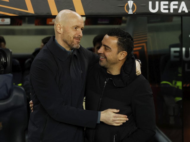 Manchester United manager Erik ten Hag and Barcelona boss Xavi on February 16, 2023