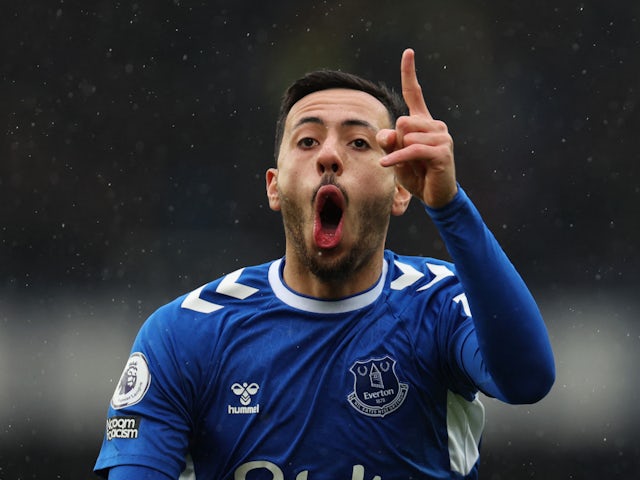 Dwight McNeil celebrates scoring for Everton on March 11, 2023