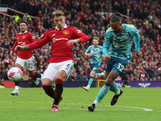 Southampton's Theo Walcott shoots at goal against Manchester United on March 12, 2023
