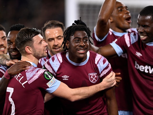 West Ham United's Divin Mubama celebrates scoring their fourth goal with teammates on March 16, 2023