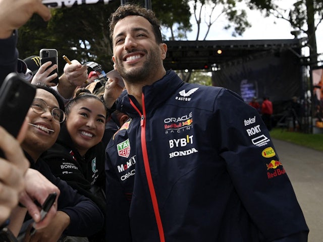 Melbourne fans banned from entering F1 track post-GP