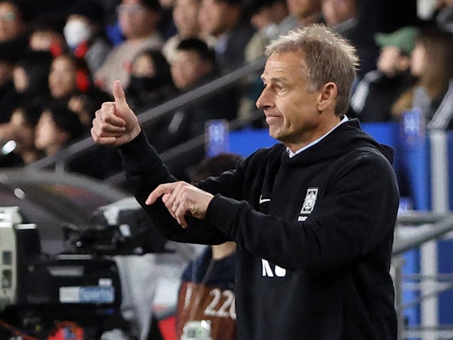 Trener Korei Południowej Jürgen Klinsmann podczas meczu 24 marca 2023 r