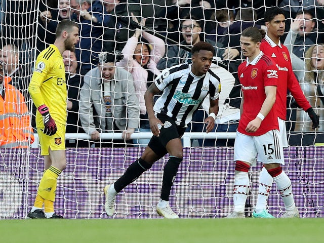Newcastle beat Man United to move into third spot in table