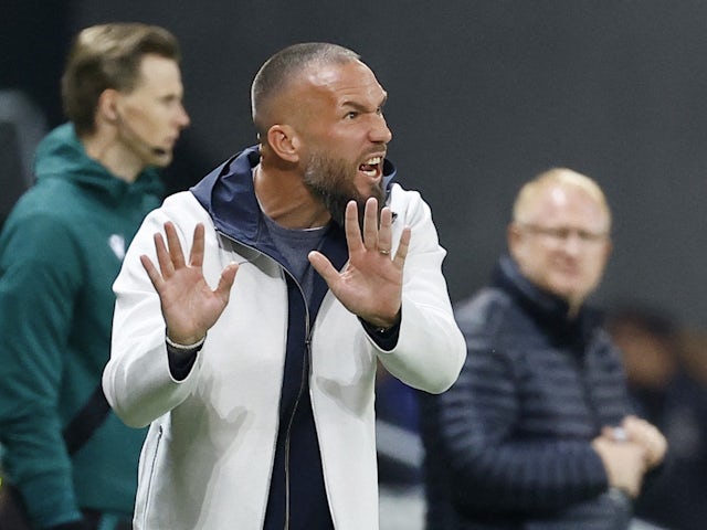 Nice coach Didier Digard reacts on April 20, 2023