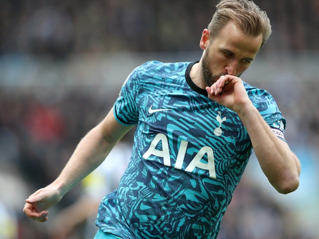 Tottenham 'expecting Chelsea bid for Harry Kane'